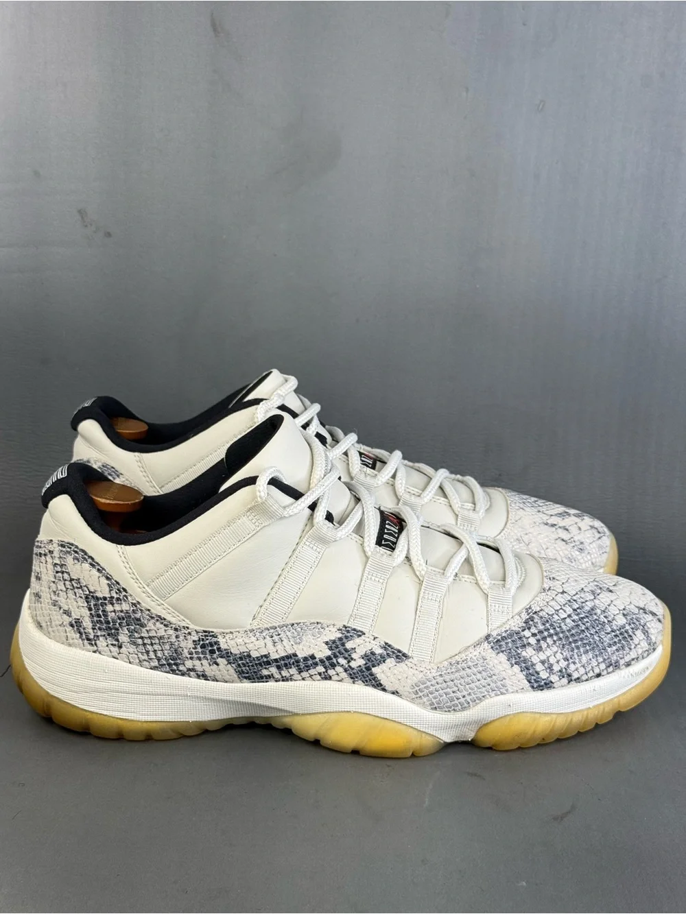 JORDAN 11 RETRO LOW 'LIGHT BONE SNAKESKIN' sneaker shoes men’s size 13